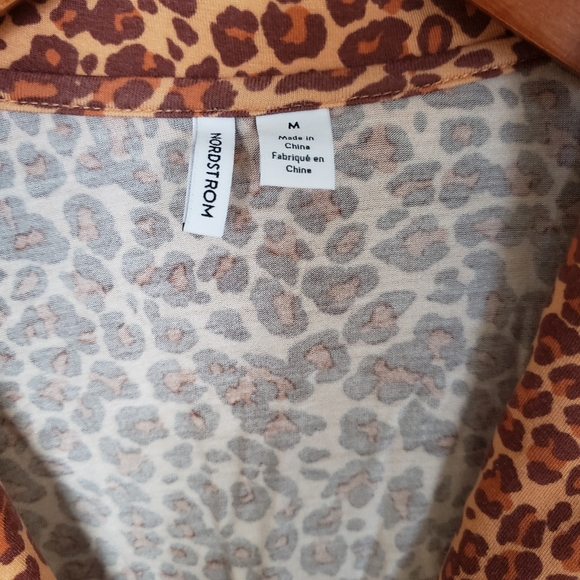 Nordstrom Animal Print Pajama set Medium - Picture 5 of 6